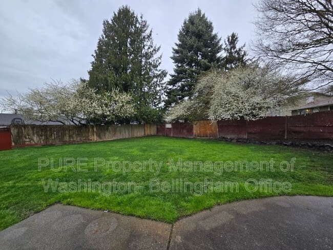 Photo - 6521 58th St NE