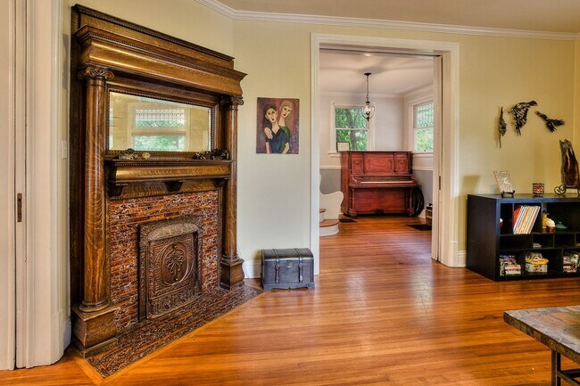 Photo - 700 Remington St