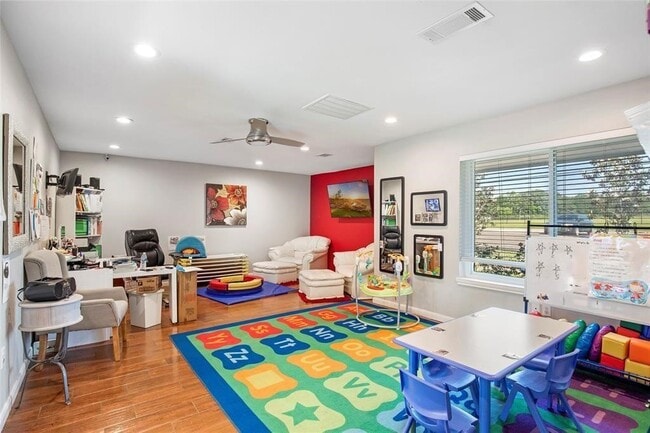 Photo - 5302 Treaschwig Rd