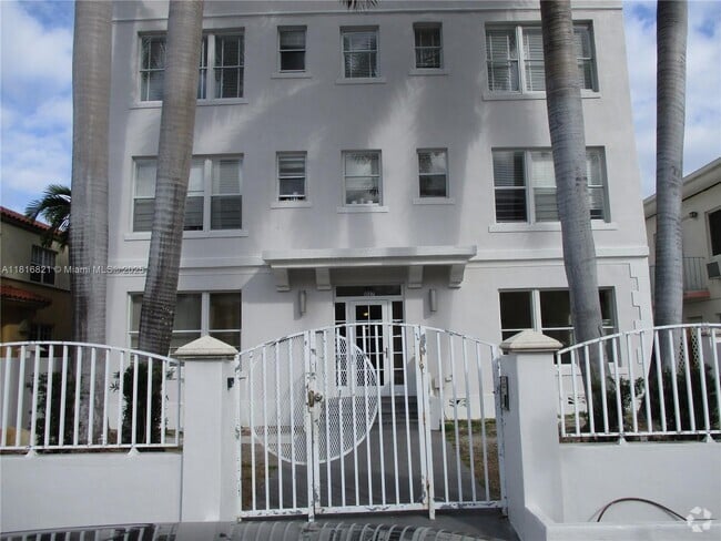 Building Photo - 1027 Pennsylvania Ave Unit 105 Rental