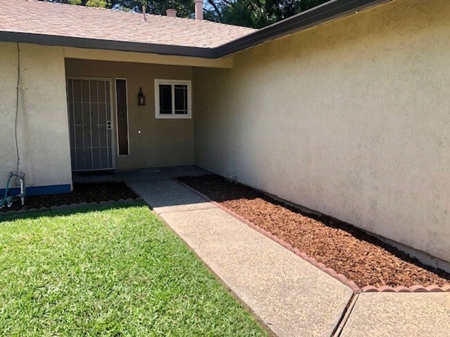 Photo - Nice 4 bedroom, 2 bathroom home in Citrus Heights