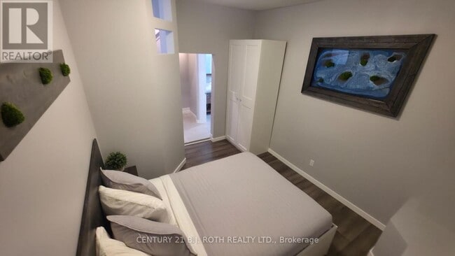 Photo - 82 Albert St N Unité 3