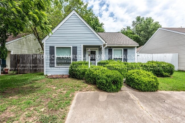 Building Photo - 2102 Blueberry Ln