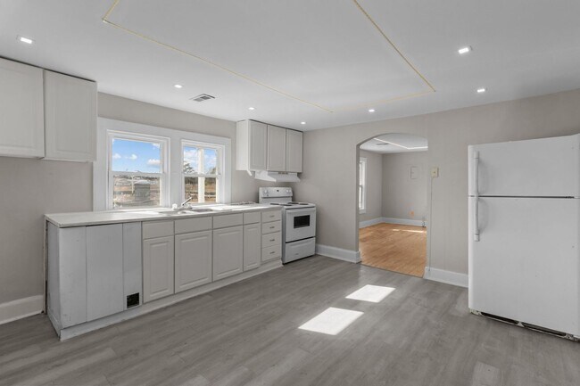 Photo - 3 Bed 2 Bath Ranch