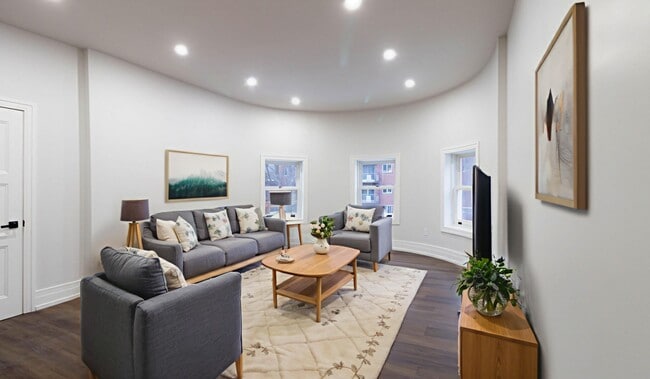 Building Photo - 52 Charlton Ave W Unit 6