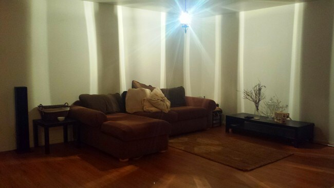 Building Photo - 1050 Harbor Heights Dr Unit A