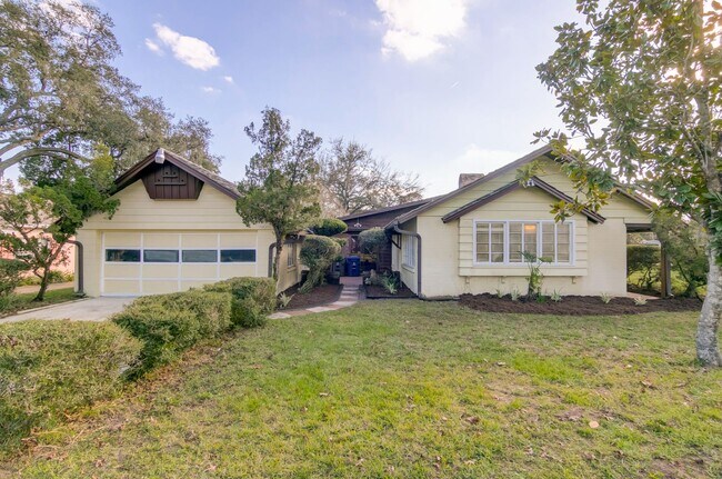 Photo - Charming 3 Bed/2 Bath Home for rent in the...