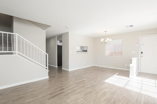 Photo - 5468 Mercantile St