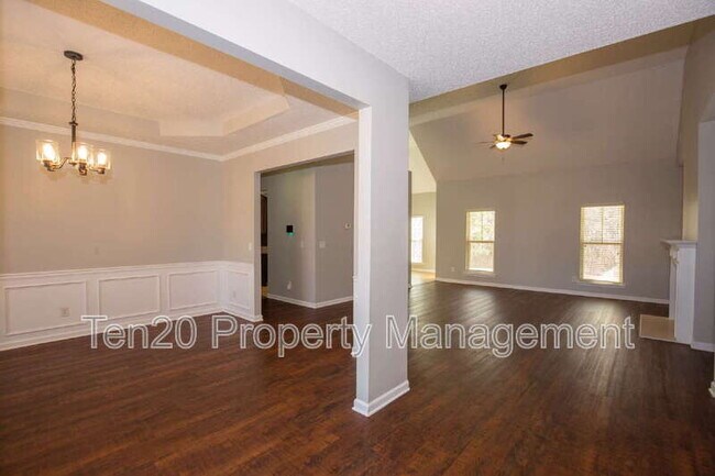 Photo - 28 White Pine Way