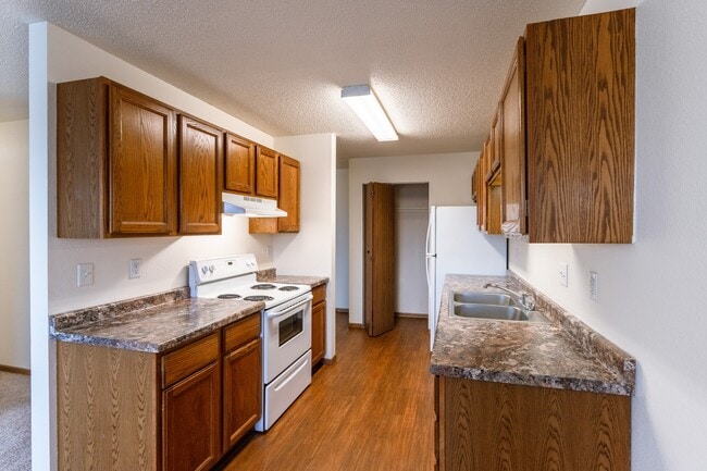 Grand Forks, ND Southview III Apartamentos | Cocina - Southview III