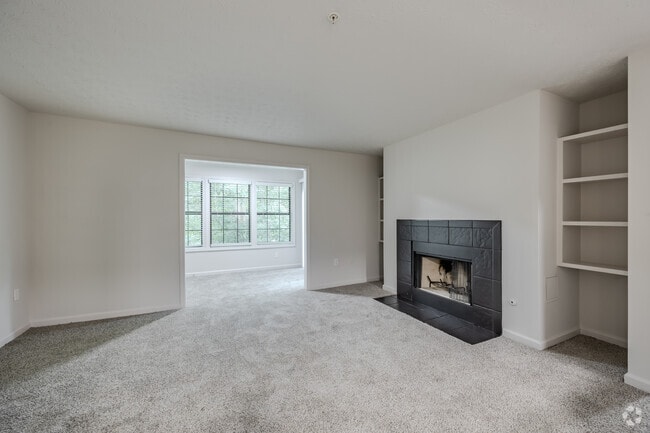 1BR, 1BA - 860SF - Living Room