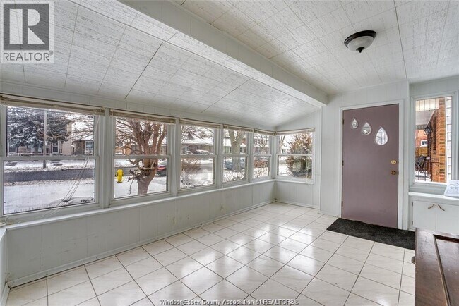 Photo - 1062 Howard Ave