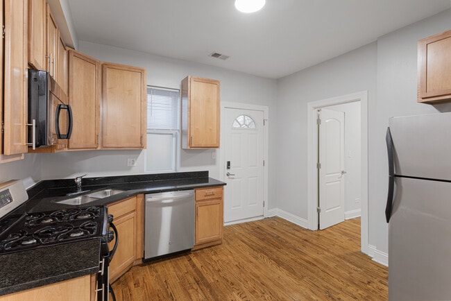 Photo - 2009 W Jarvis Ave Unit 3