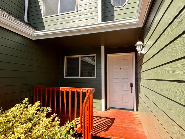 Photo - 1250 SW Heller St