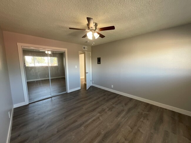 Photo - Lawrence Arms Apartments