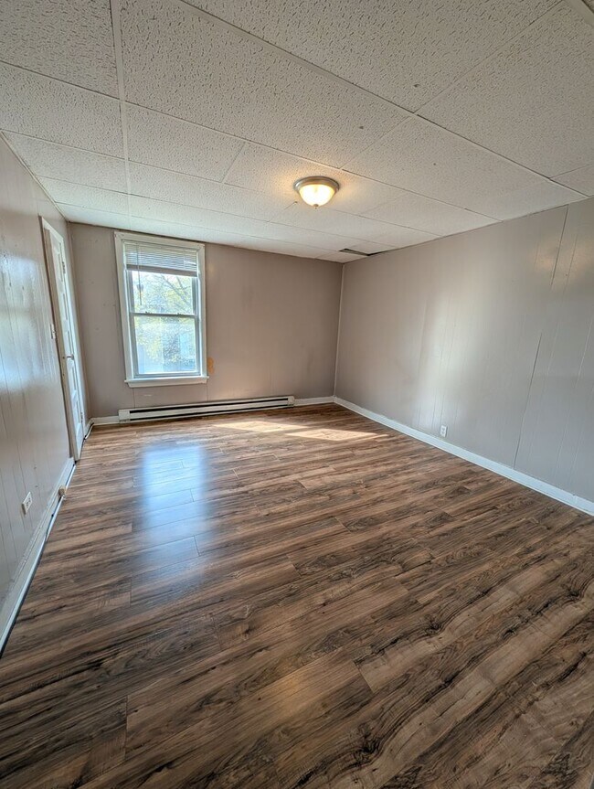 Photo - 630 Main St Unit 1