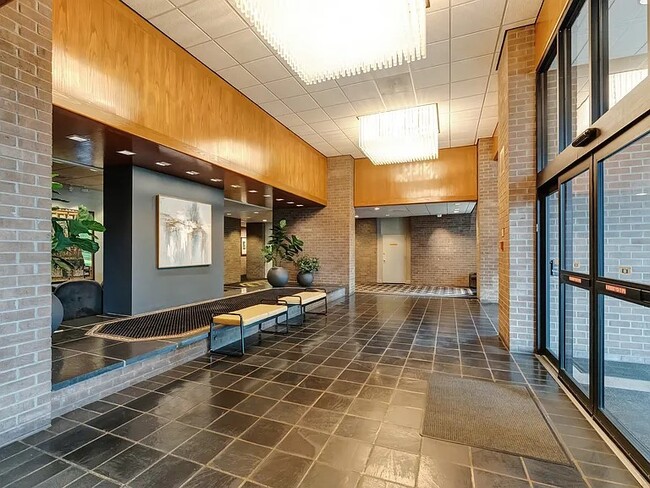 Photo - 1800 Old Meadow Rd Unidad #1520