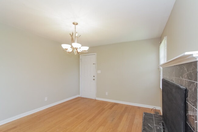 Photo - 3304 Sunset Rd