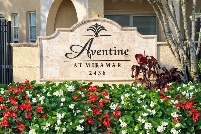 Building Photo - 2494 Centergate Dr Unit 201