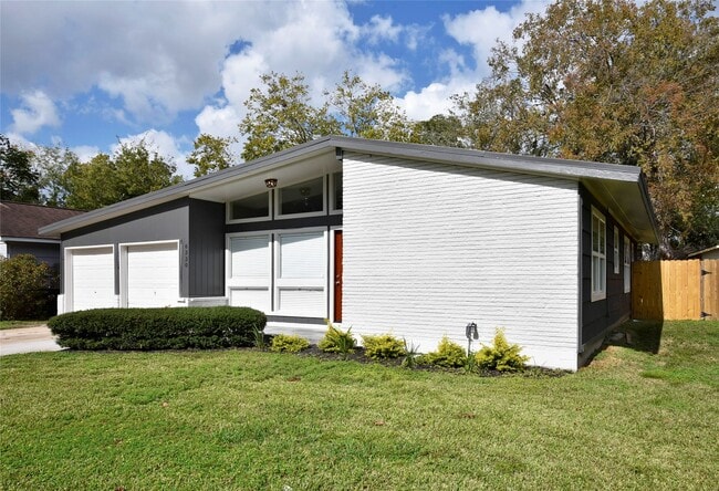 Photo - 6330 Mobud Dr