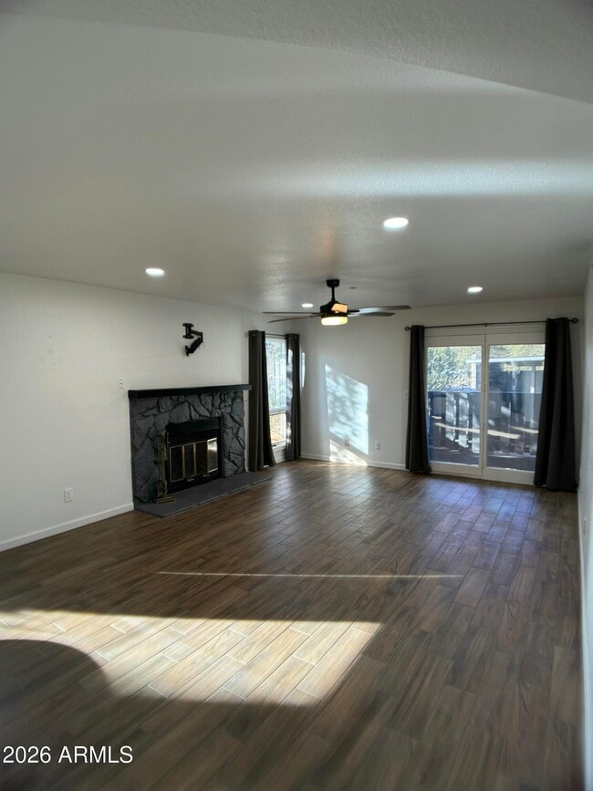 Photo - 905 N Beeline Hwy Unit 2