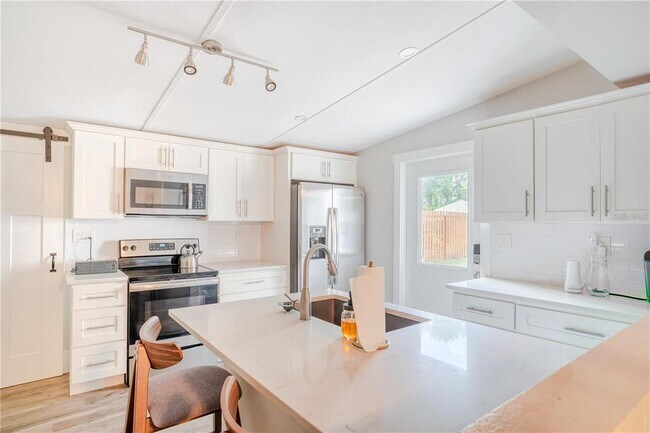 Photo - 4105 W Bay Ave