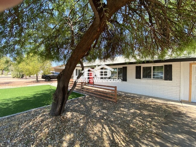 Photo - 3027 N 21st St