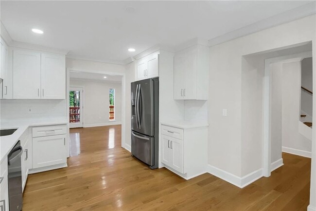 Photo - 8 Huntington Pl Dr