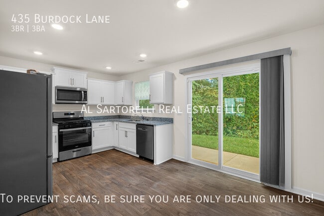 Photo - 435 Burdock Ln