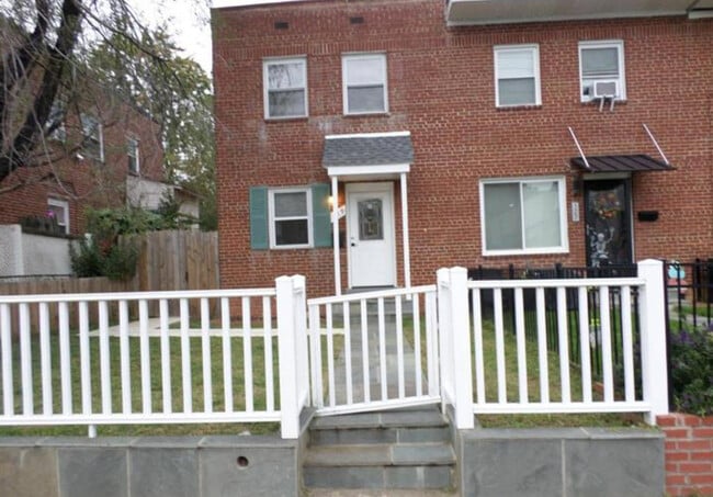 Building Photo - 129 W Reed Ave Rental