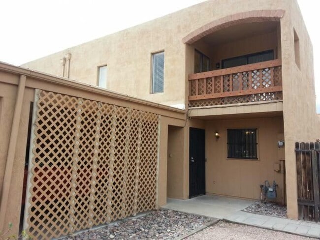 Building Photo - 4997 N Plaza Amor Rental