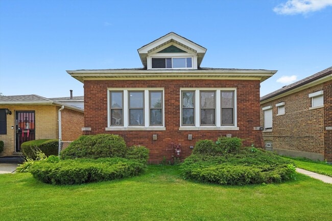 Building Photo - 1445 E 83rd St Rental