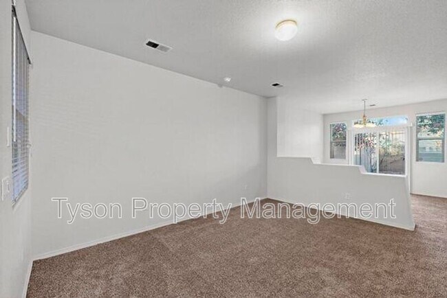 Photo - 6520 Los Pueblos Pl NW