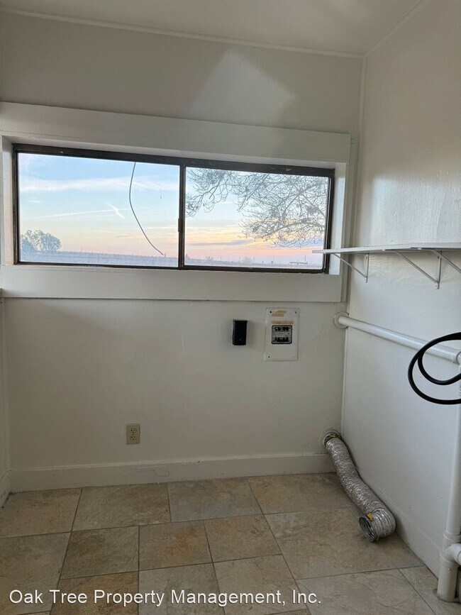 2 br, 1 bath House 7370 S. Villa Avenue Rental House Rental in