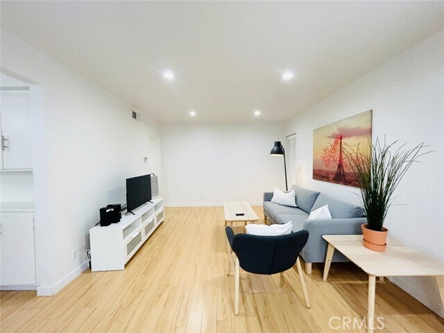 Photo - 11921 Goshen Ave Unidad 1