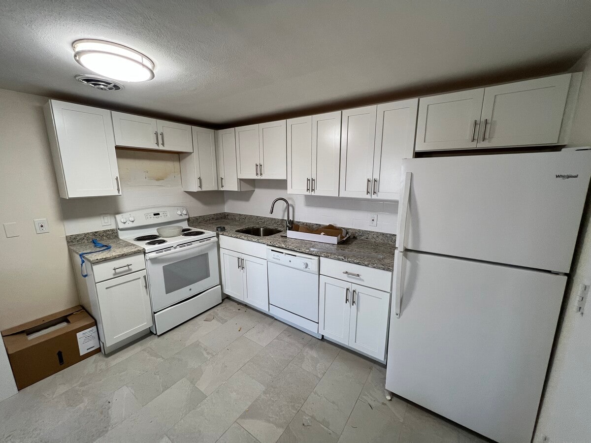 Photo - 8 Riverside St