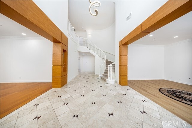 Photo - 68 E Longden Ave