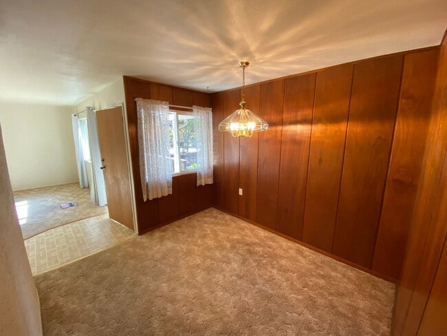 Photo - Sunny Quiet Cul-de-sac home