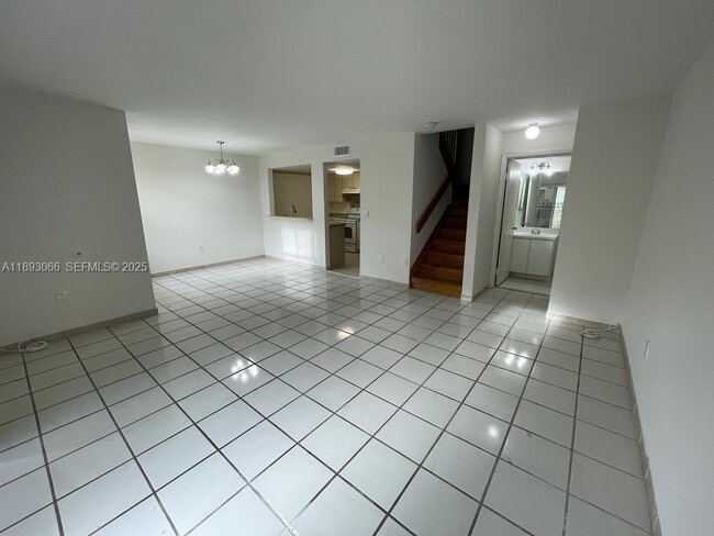 Photo - 370 NW 85th Ct