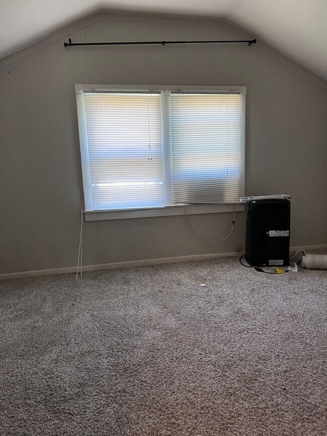 Photo - Large home on corner lot in Woodbine, Great Front Porch, Blocks from Coffee Shop, Easy Interstate...