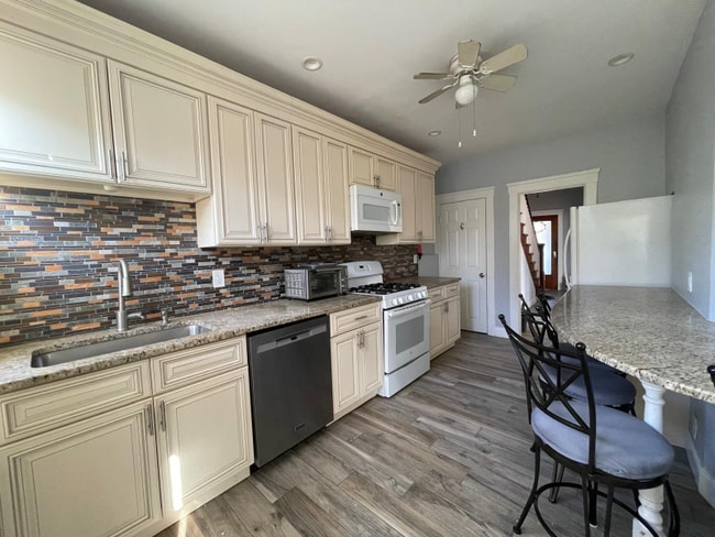 Photo - 18 Summit Rd