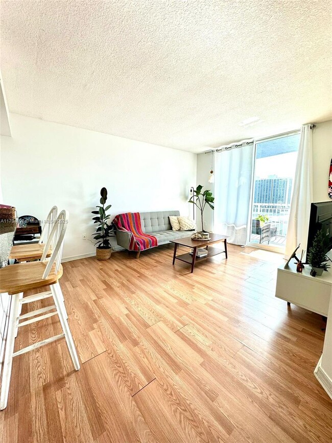 Photo - 275 NE 18th St Condo Unit 2004