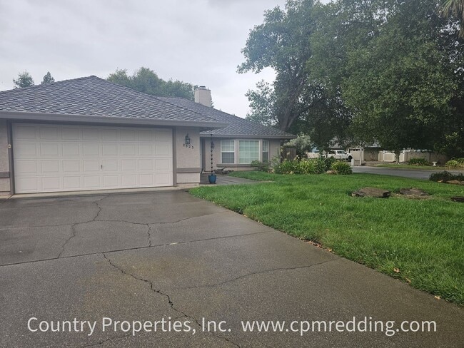 Building Photo - Spacious Home in Saratoga Estates with Lan...