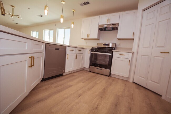 Photo - 8258 Bennett Ave Unit 8258 Bennett Ave- 1