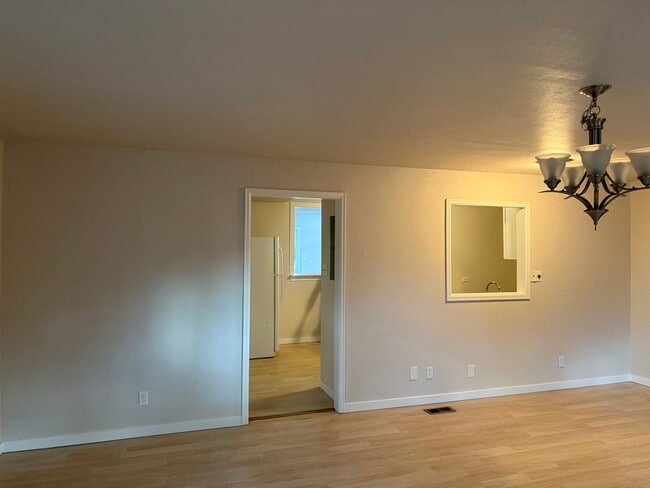 Photo - 1701 Lansing St