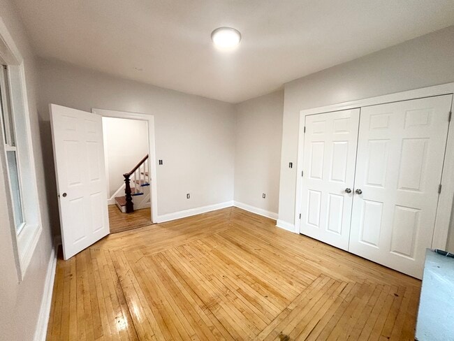 Photo - 35 Madison St