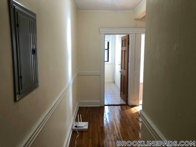 Photo - 364 Riverway Apartamento Unidad 12