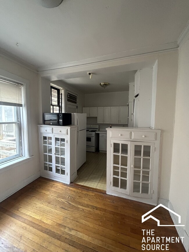 Building Photo - 4402 N Winchester Ave Unit 26 Rental