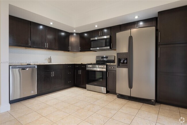 Building Photo - 8420 SW 133rd Avenue Rd Unit 312 Rental