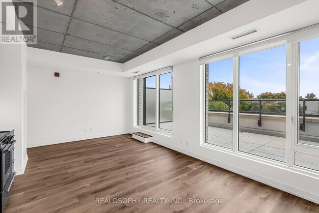 Photo - 115 Larchmount Ave Unit 410